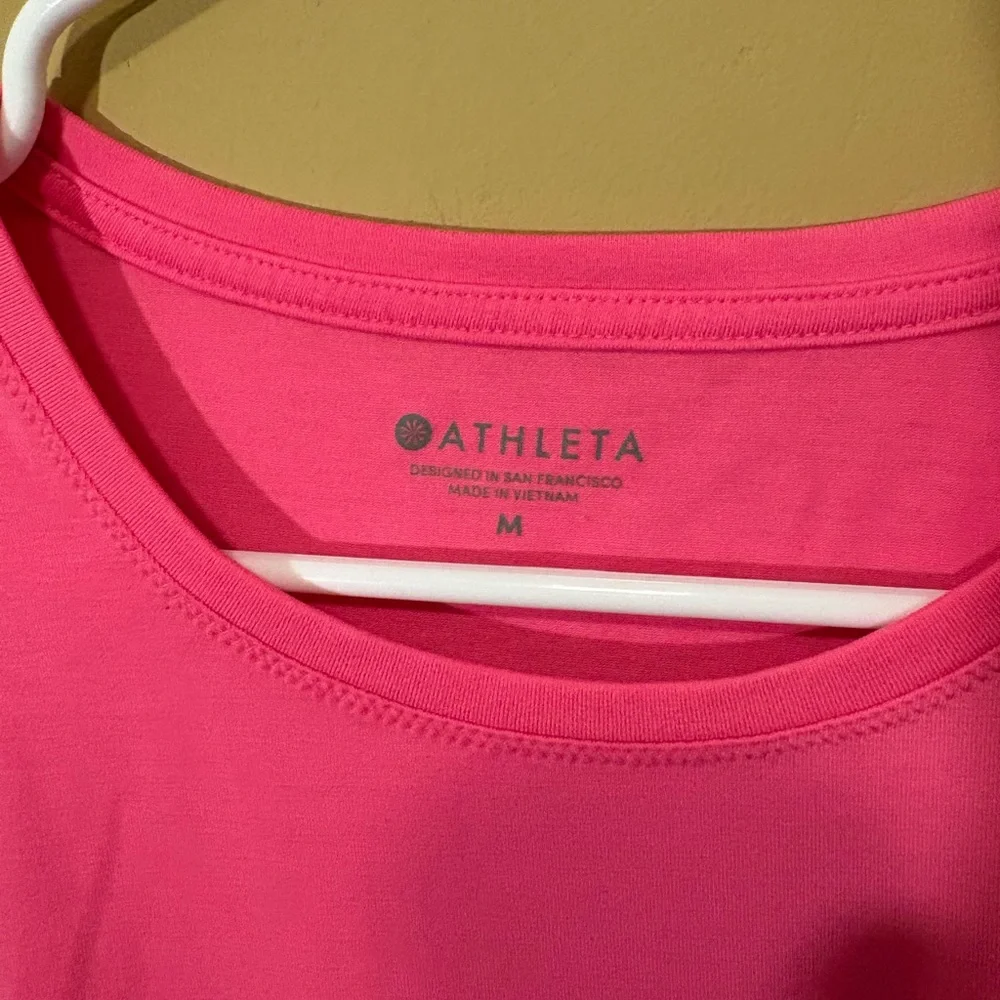 Athleta Tank Top Hot Pink Medium Workout Athletic Wear Athleisure Barbiecore - Picture 3 of 5